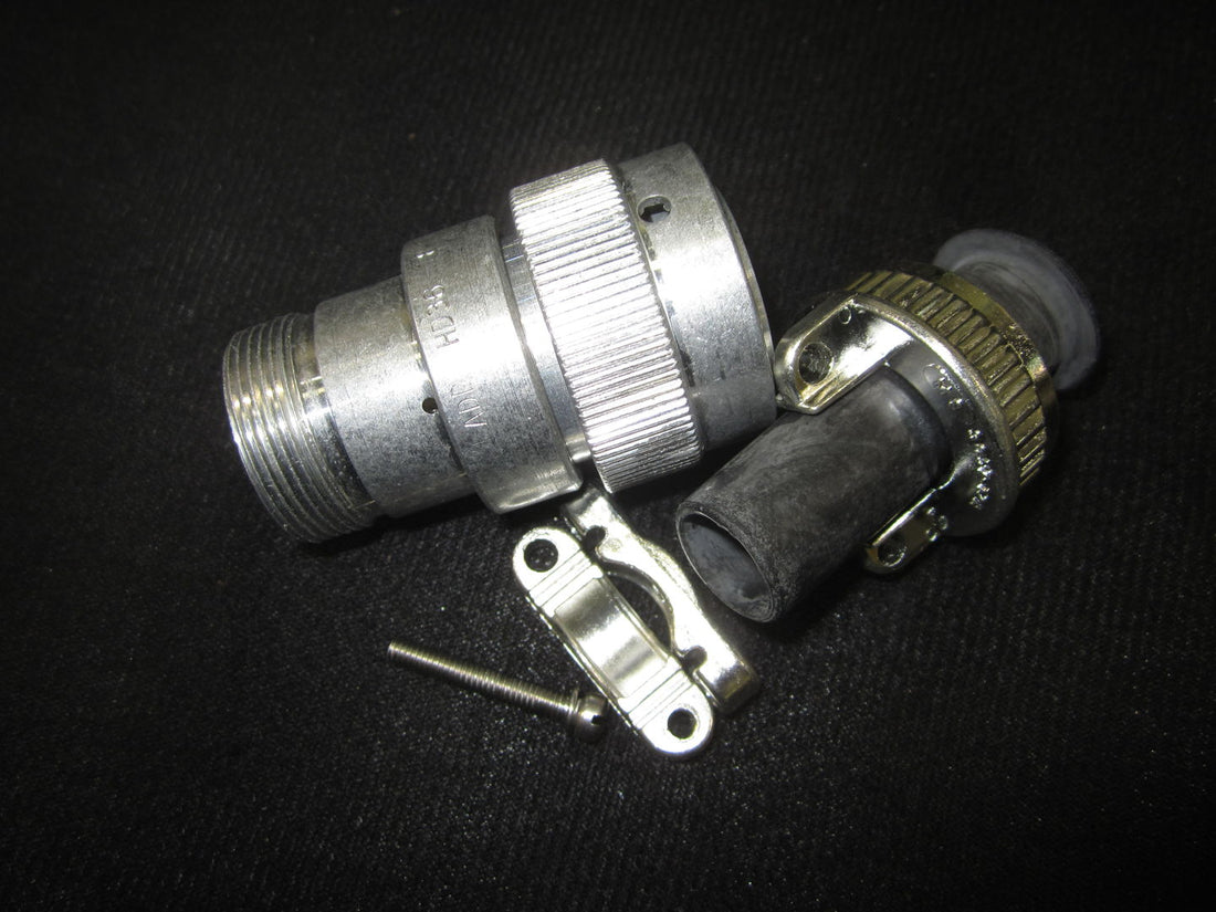 CONNECTOR, FEMALE 14 POS